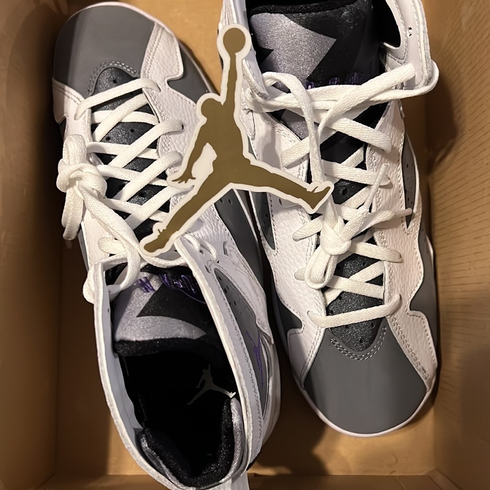 Air Jordan 7 Sneakers - Picture 5 of 13